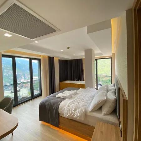 Ladur 3* Trabzon