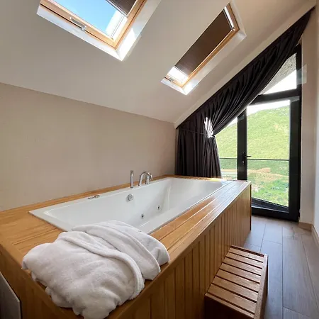 Ladur Готель Трабзон