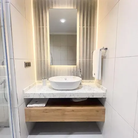 Otel Ladur