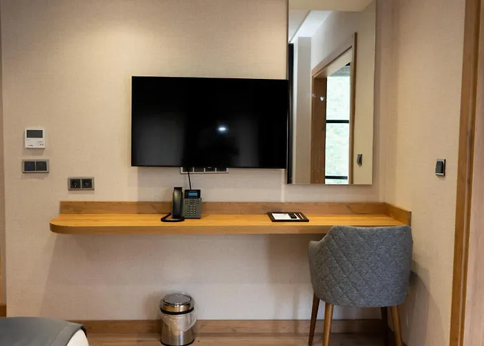 Ladur 3* טראבזון