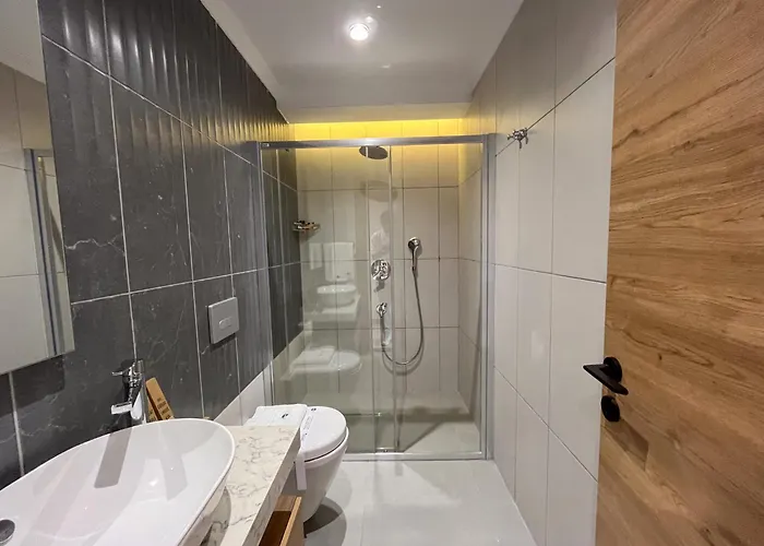 Ladur מלון טראבזון