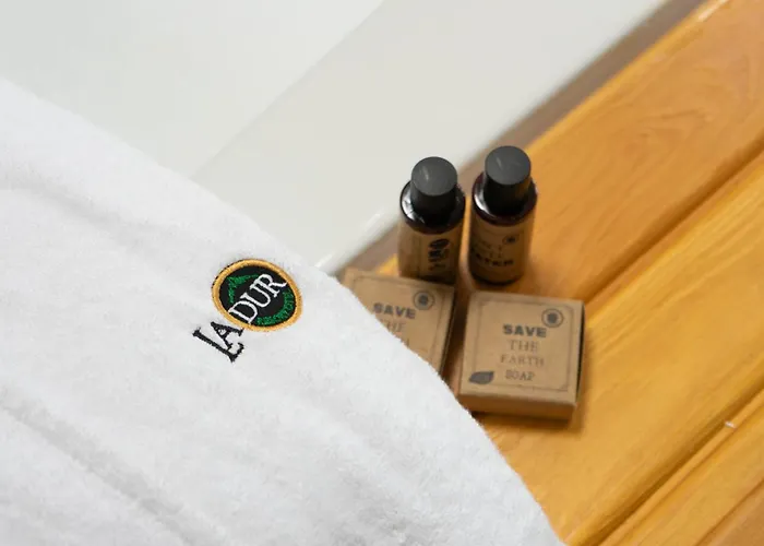 Ladur מלון טראבזון