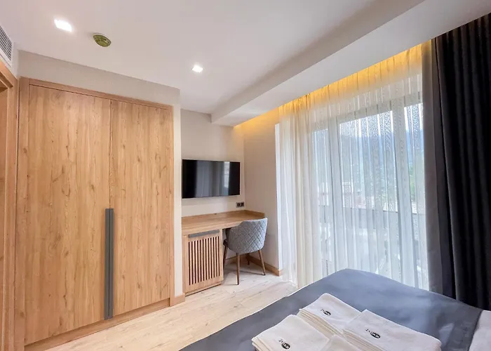 Ladur מלון טראבזון