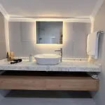 Ladur Hotel 3*