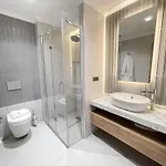 Ladur Hotel