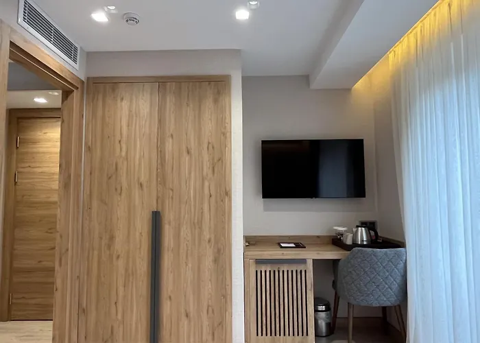 Ladur ترابزون